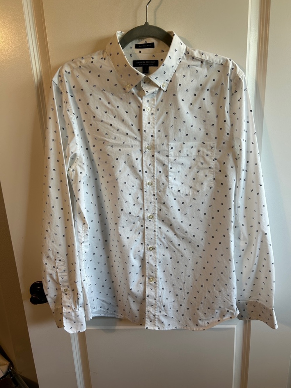 Banana Republic White Button-Down Shirt with Small Navy Print. #039